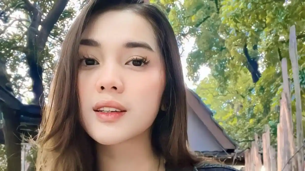 Raya Kitty Kembali Berduka Setelah Sebulan Lalu Mantan Suami Meninggal Dunia
