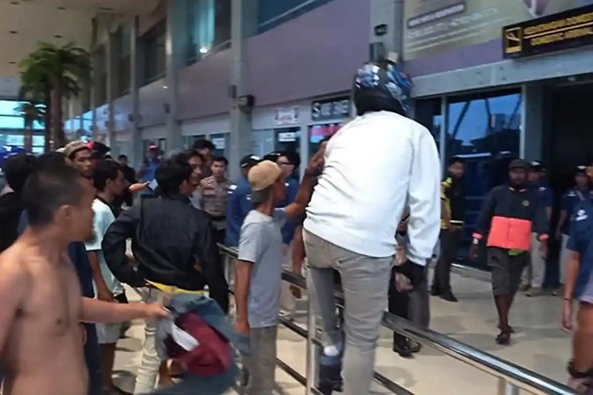 UPDATE Pemicu Para Driver Maxim Merangsek ke Area Bandara DEO Sorong