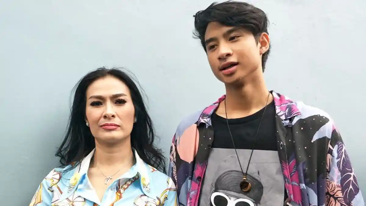 Dituding Anak Durhaka Gegara Ogah Satu Frame dengan Iis Dahlia, Devano: Saya Hanya Ingin Bahagia