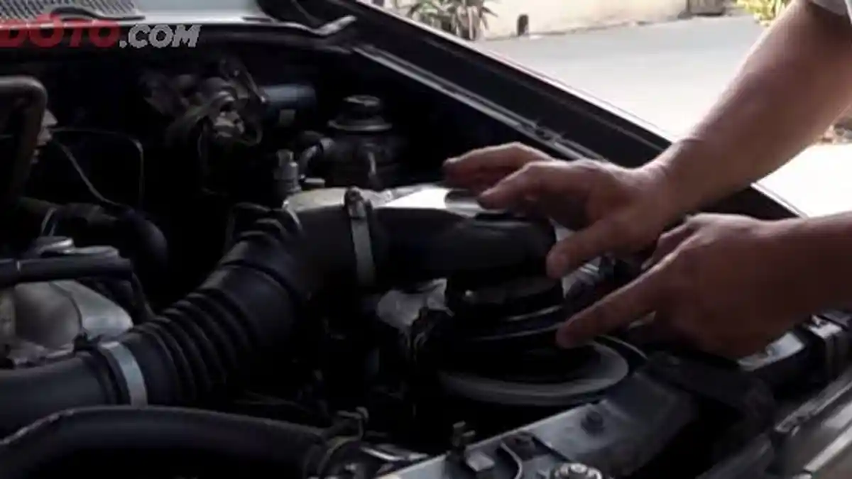 Jaga Performa Mesin Mobil, Inilah Waktu yang Tepat Ganti Filter Udara