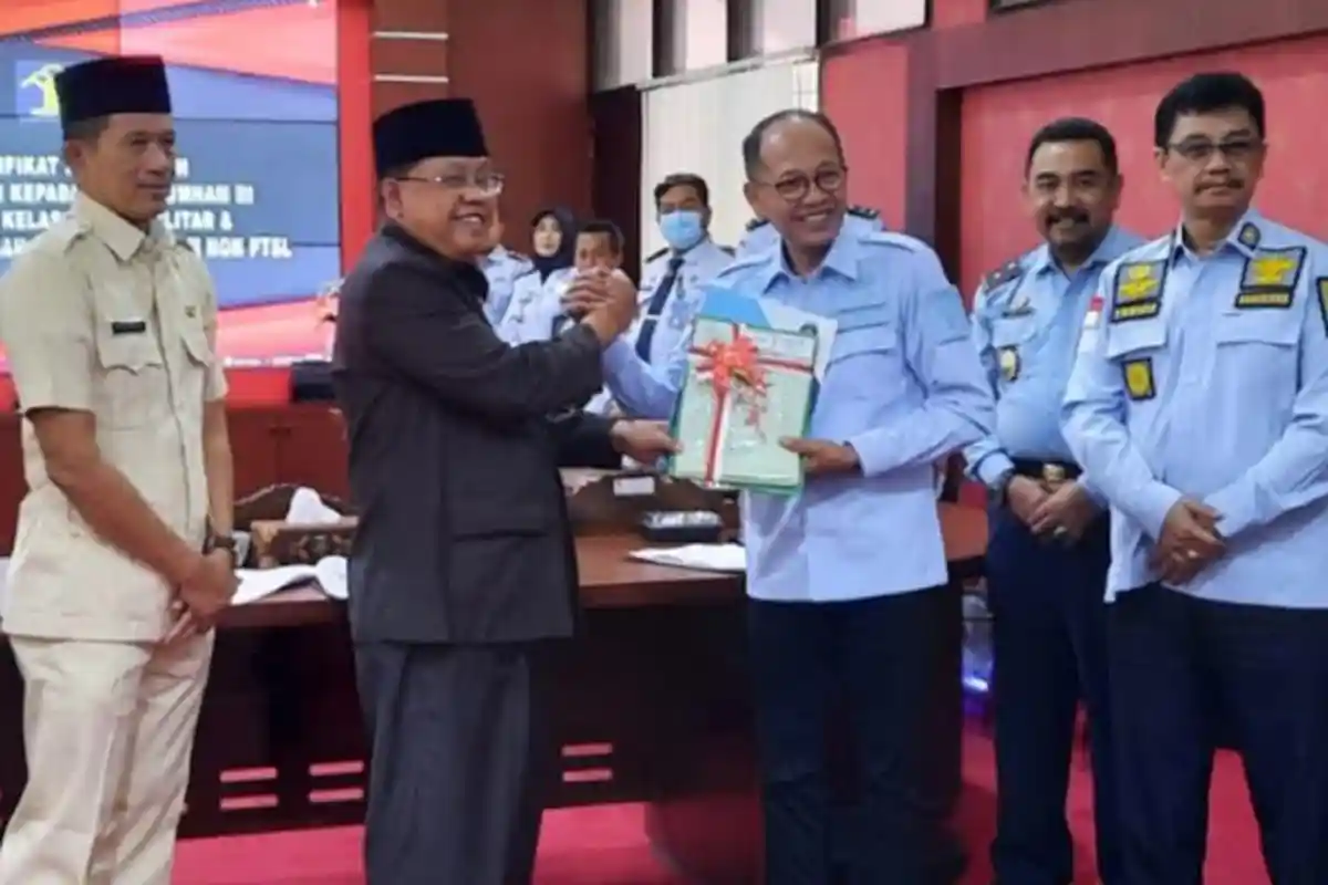 Pemkot Blitar Serahkan Hibah Tanah untuk Relokasi Bangunan LP kepada Kemenkumham Jatim