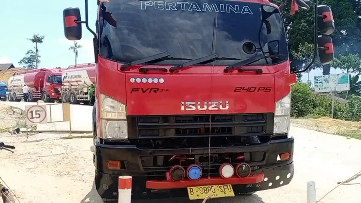 Respons PT Pertamina Soal Blokade Jalan Kendari - Toronipa, Klaim Stok Aman, Masyarakat yang Rugi