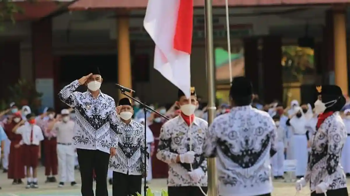 Jadi Irup HUT PGRI dan Hari Guru Nasional, Wali Kota Ingatkan Komitmen Guru Kader Generasi Bangsa