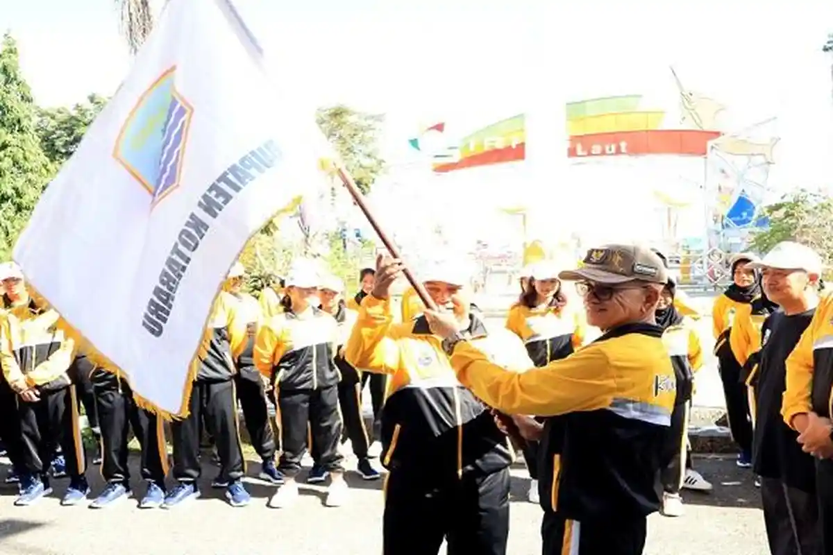 Lepas Rombongan Atlet Kotabaru Ikuti Popda Kalsel 2024, Begini Sekda Beri Semangat
