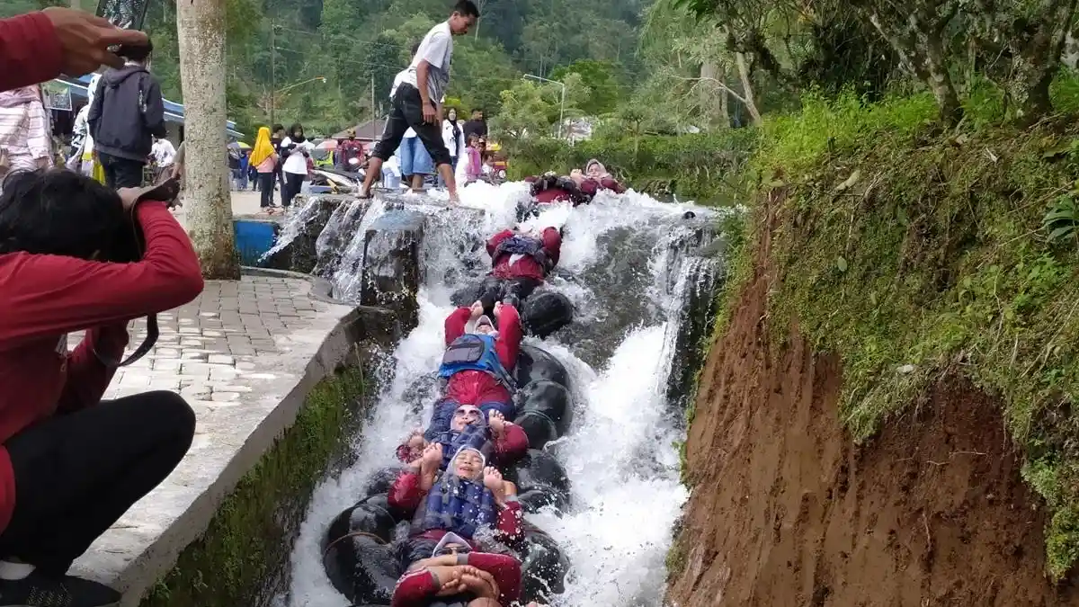 Disparpora Karanganyar Bentuk Tim Khusus Pantau Kawasan Wisata Selama Libur Natal dan Tahun Baru