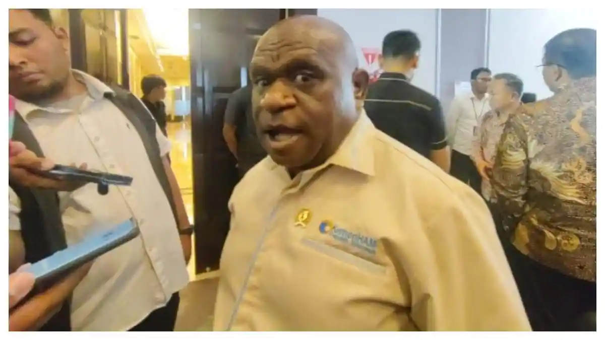 Soal Simbol Salib saat Demo di HI, Menteri HAM Natalius Pigai: Jangan ...
