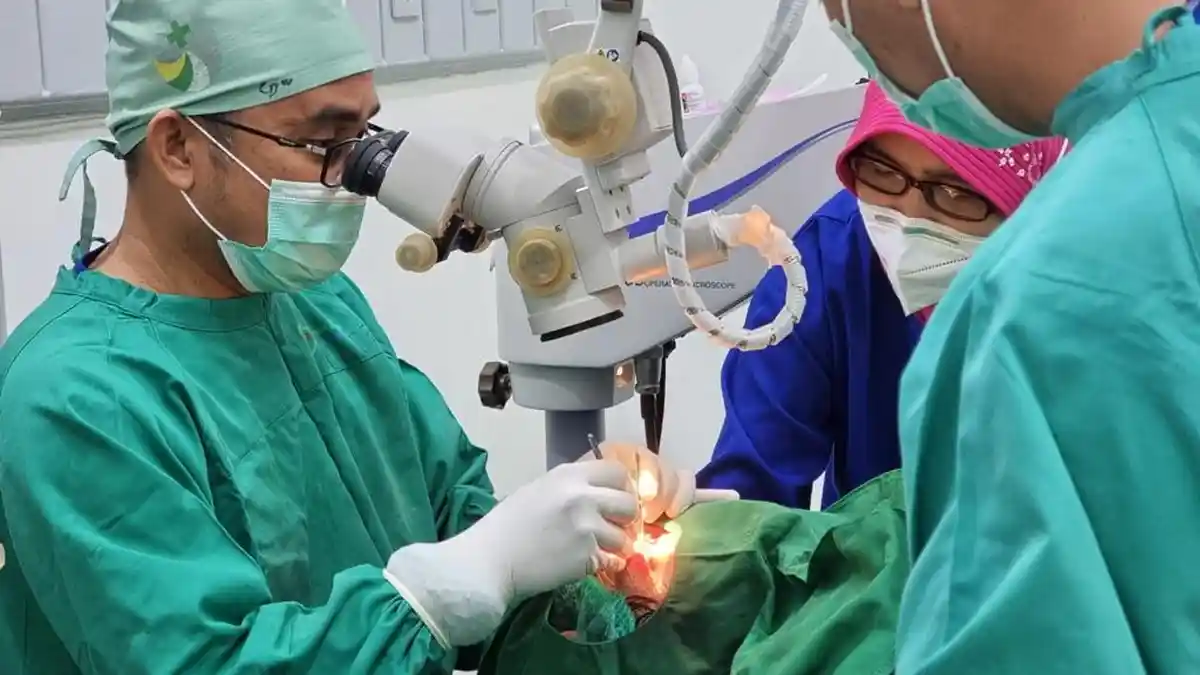 YBM PLN Bangka Belitung Berikan Bantuan Operasi Katarak Gratis