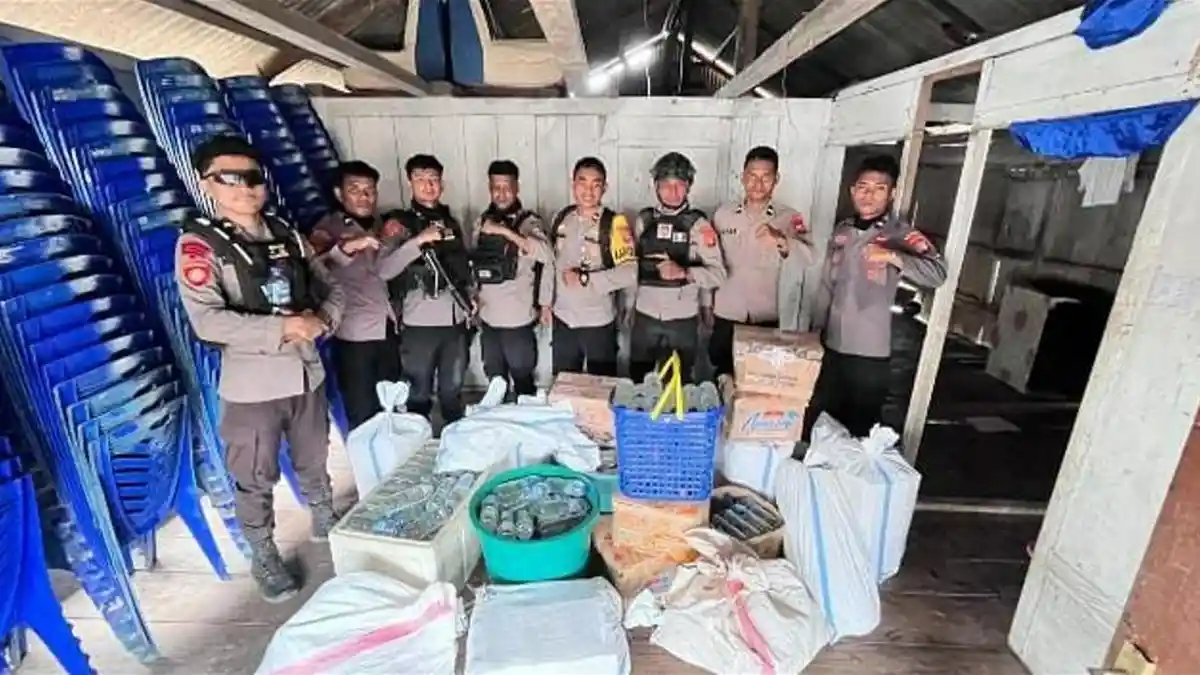 Polisi Sita Ribuan Botol Cap Tikus di Taliabu Utara Jelang Nataru 2025-2026
