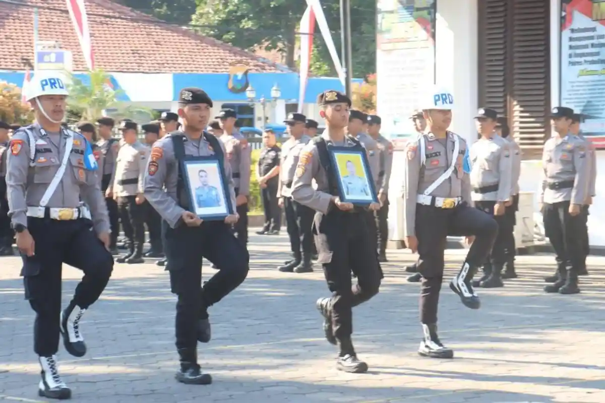 Lakukan Pelanggaran Berat, 2 Polisi di Kota Probolinggo ini Dipecat
