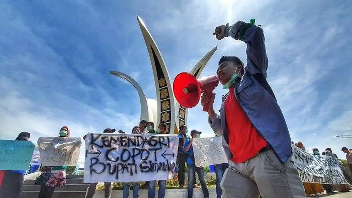 Puluhan Mahasiswa Demo di Banda Aceh, Persoalkan Skandal Video Mesum Bupati Simeulue