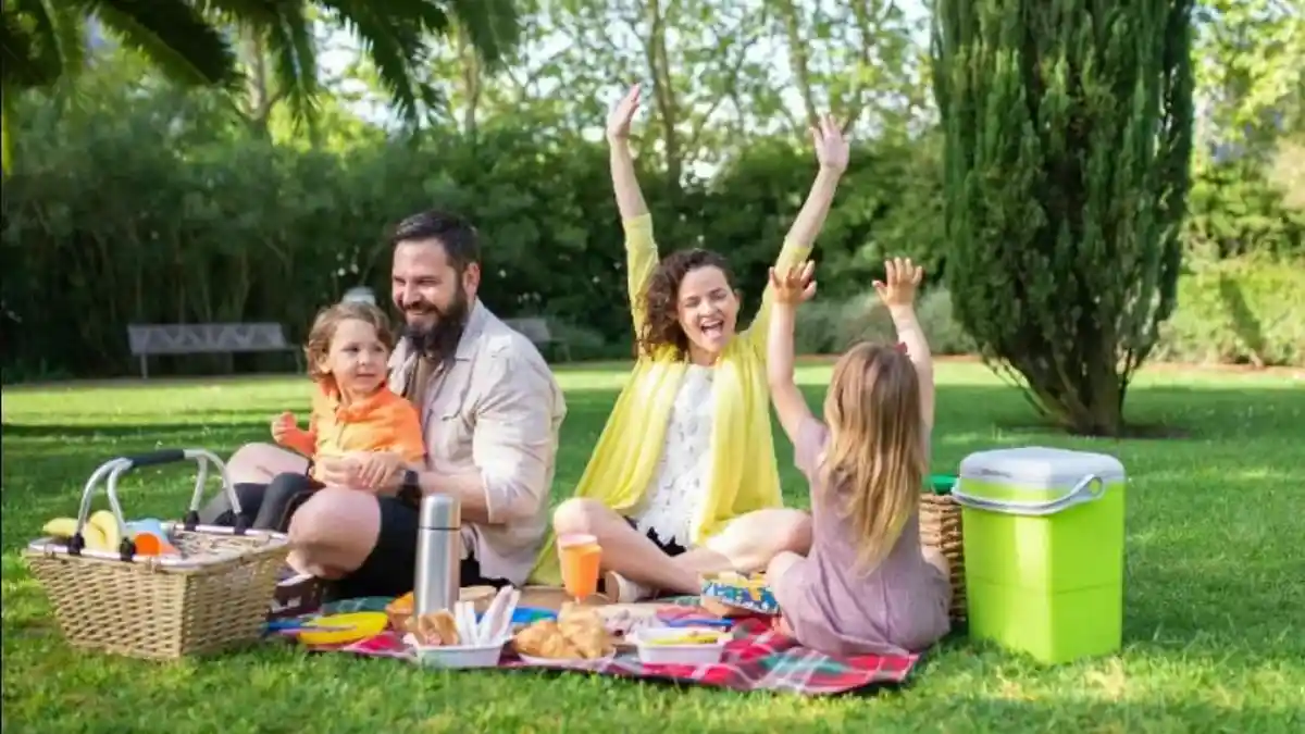 4 Hari Peringatan yang Selalu Dikenang Tiap 18 Juni, Ada Hari Piknik Sedunia