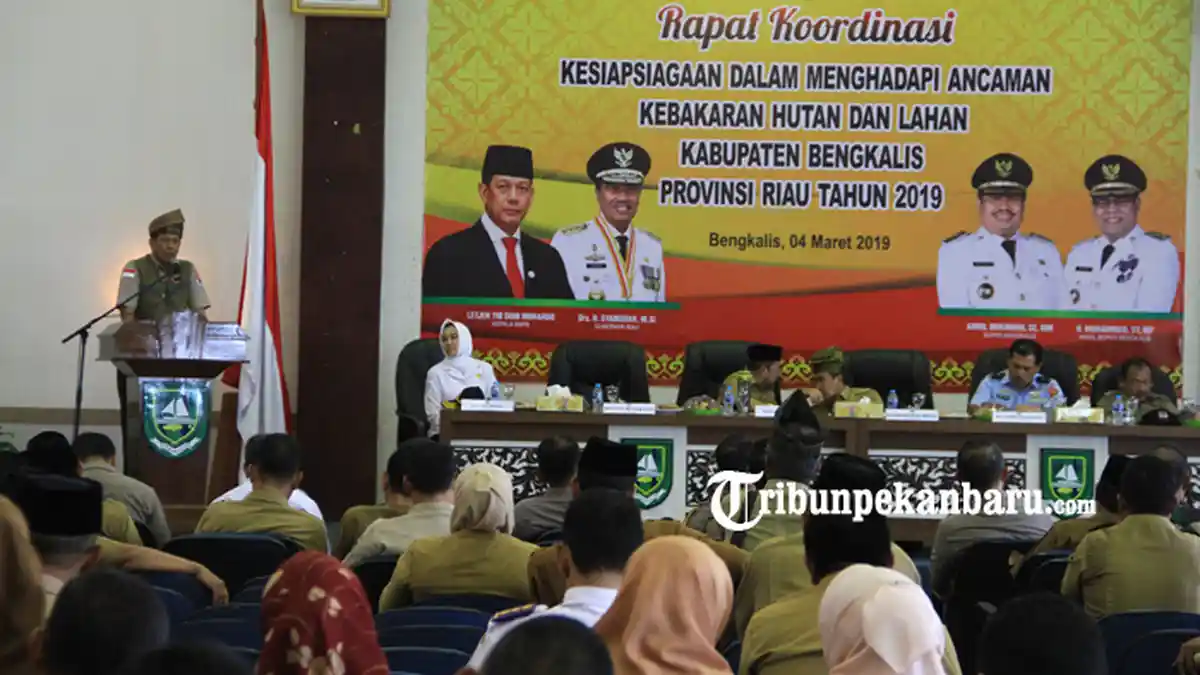 FOTO: Kepala BNPB Hadiri Rakor di Bengkalis Riau - foto_kepala_bnpb_hadiri_rakor_di_bengkalis_riau_3.jpg