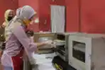 Pelatihan Membuat Kue Bagi Mantan TKI Di Semarang
