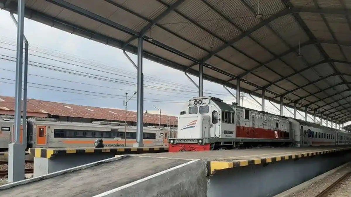 KA Jarak Jauh Beroperasi Lagi Mulai Hari Ini, Penumpang Wajib Pakai Faceshield