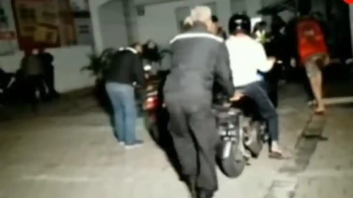 Antisipasi Balap Liar, Polsek Banyumanik Tilang 10 Kendaraan Motor yang Gunakan Knalpot Brong