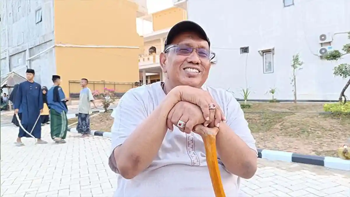 Ponpes Riyadhus Sholihin Bandar Lampung Kirim 200 Santri Ikuti Jalan Sehat Sarungan