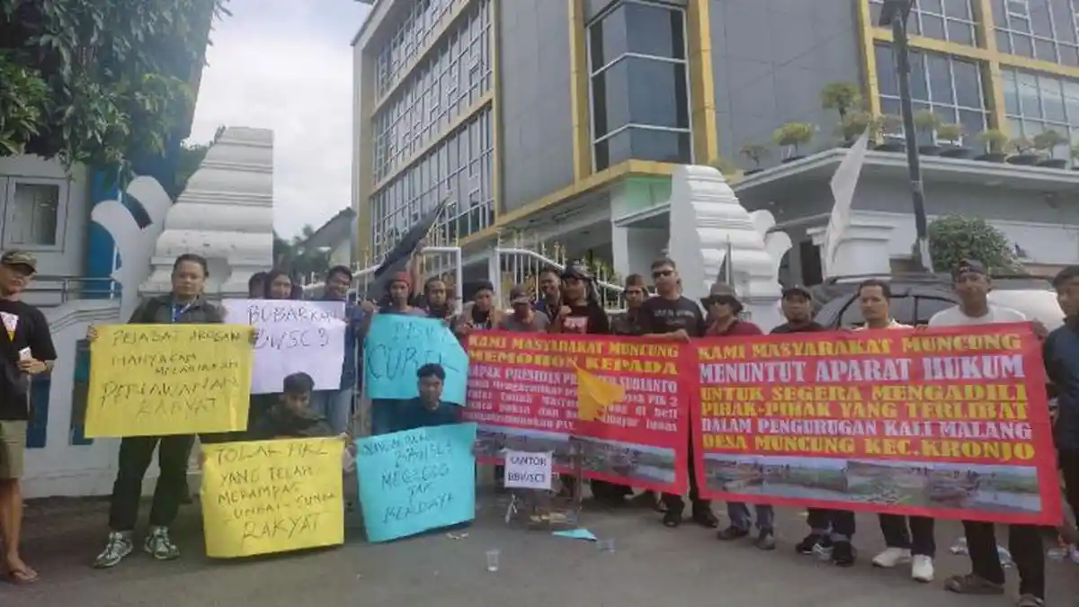 Sungai Diurug, Petani dan Nelayan Ramai-ramai Demo Kantor BBWSC3 Banten