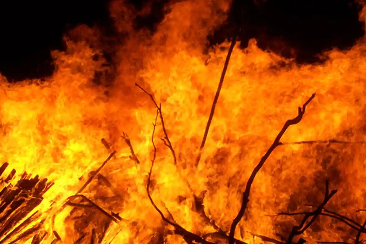 8 TAFSIR dan Arti Mimpi Melihat Api Berkobar, Ada Pertanda Dapat Umur Panjang & Keberuntungan