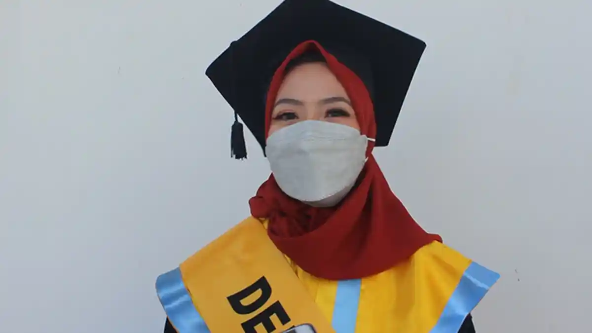 Wisuda UPB Pontianak Periode XXXII, Nurul Ramadhanti Lulusan Terbaik Dengan Peroleh IPK 3,94