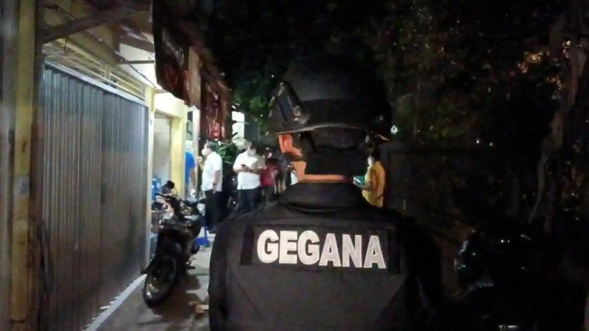 Tas Diduga Berisi Bom di Jatinegara Bikin Geger, Tim Gegana Brimob ...