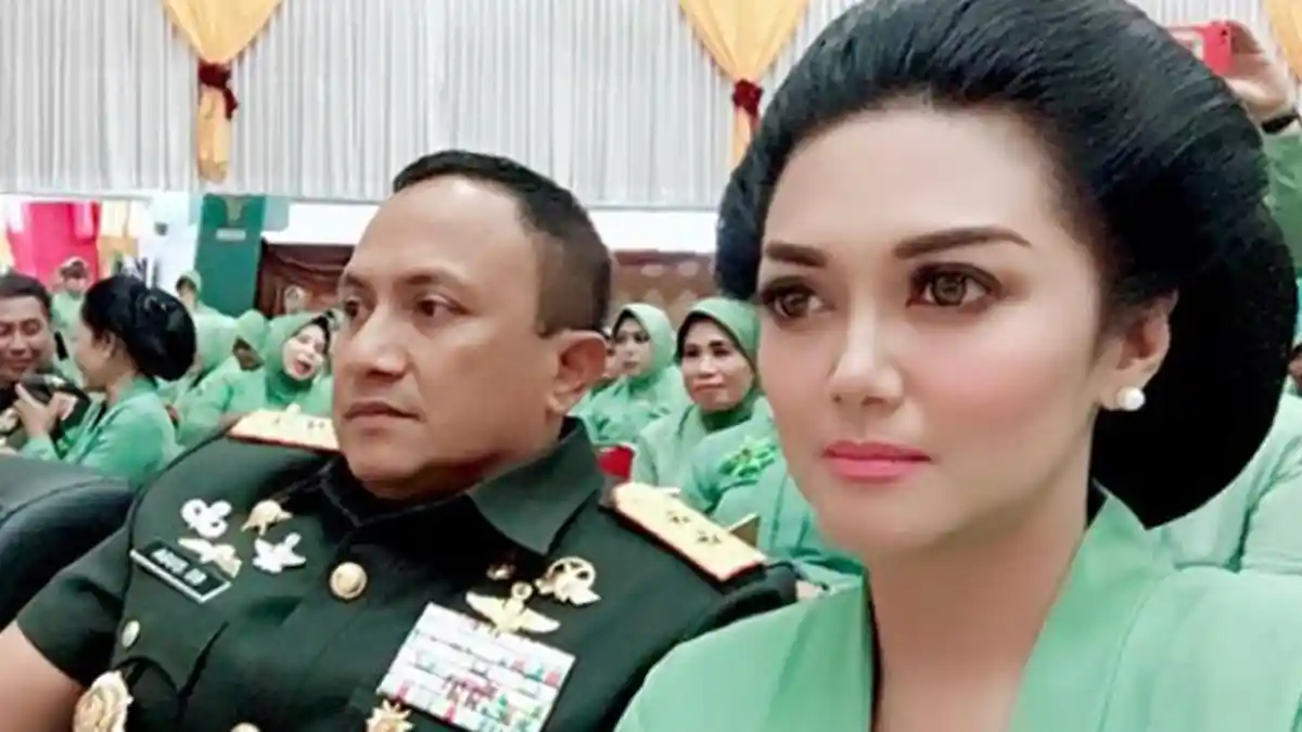 Lama Tak Terdengar Kabar, Penampilan Bella Saphira Dengan Rambut Disanggul Tuai Pujian Netizen