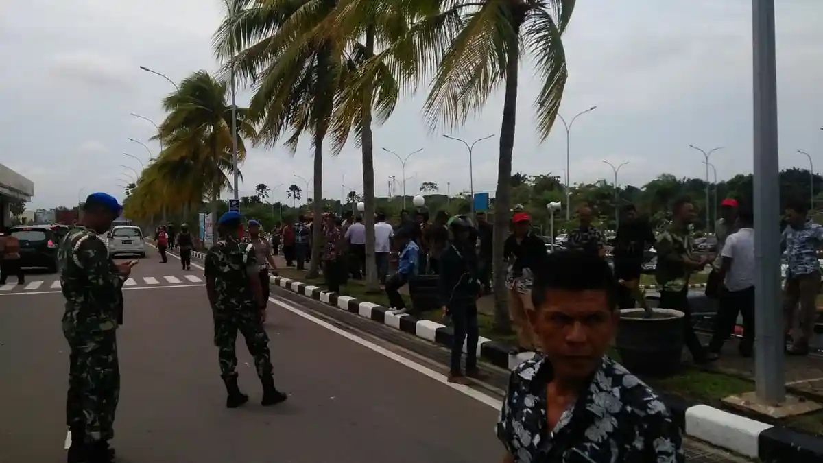 Ribut di Bandara Hang Nadim Batam, Sopir Taksi Online dan Konvensional Sempat Adu Fisik
