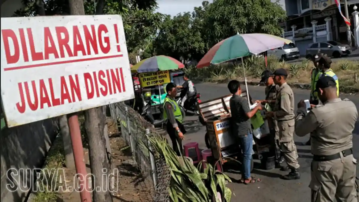DPRD Surabaya Dorong Mall dan Perkantoran Buat Sentra PKL, Ini Alasannya