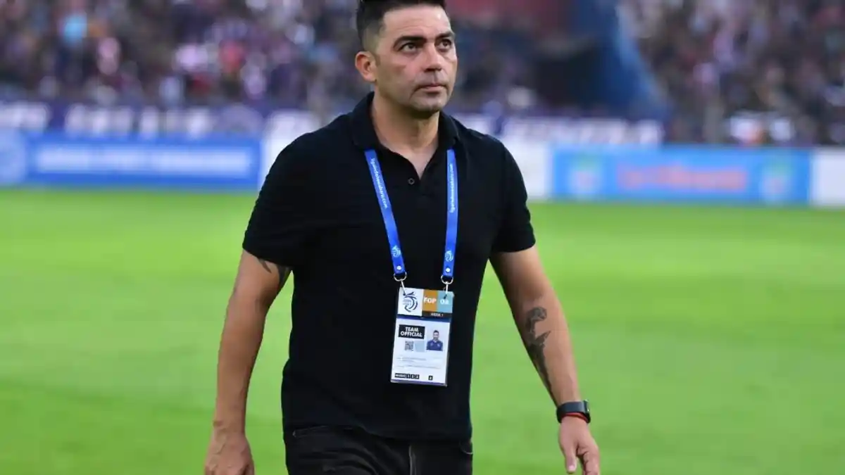 Cerita Pelatih Arema FC Javier Roca Lihat Aremania Meninggal di Pelukan ...