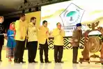 presiden-ri-ke-3-bj-habibie_20160125_172027.jpg