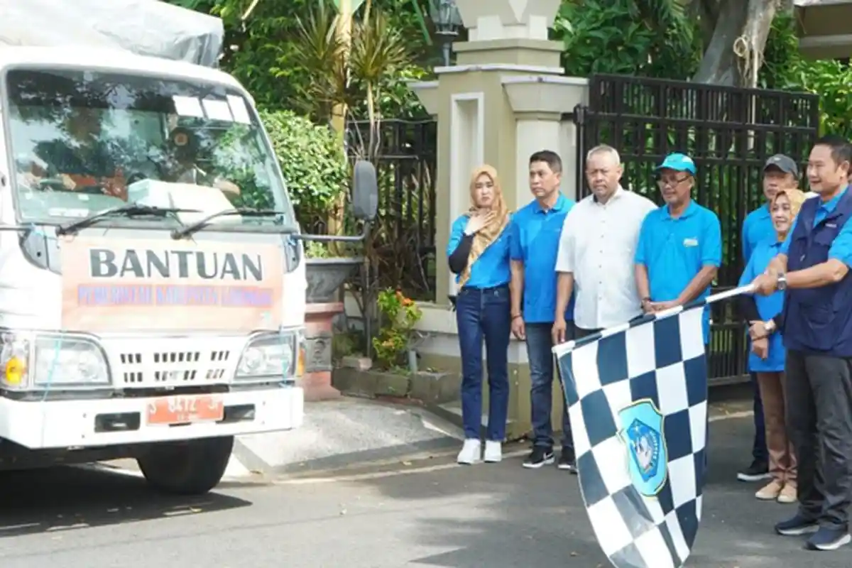 Bupati Lamongan Gelontorkan Bantuan 70 Ton Beras Dan 1500 Paket Sembako untuk Korban Banjir