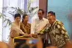 jokowi-meresmikan-pabrik-pkt-di-bontang_20151120_110653.jpg