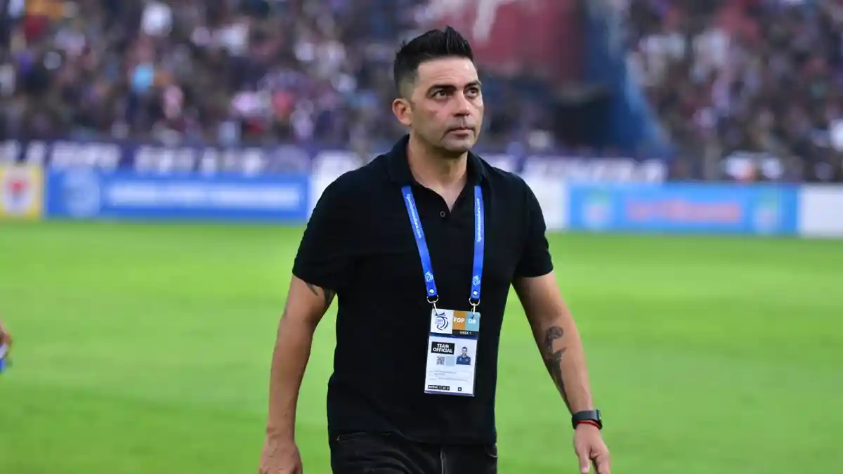 6 Pemain Baru Javier Roca Tak Masuk Line Up Arema FC Saat Hadapi PSIS Semarang, Fortes Starter
