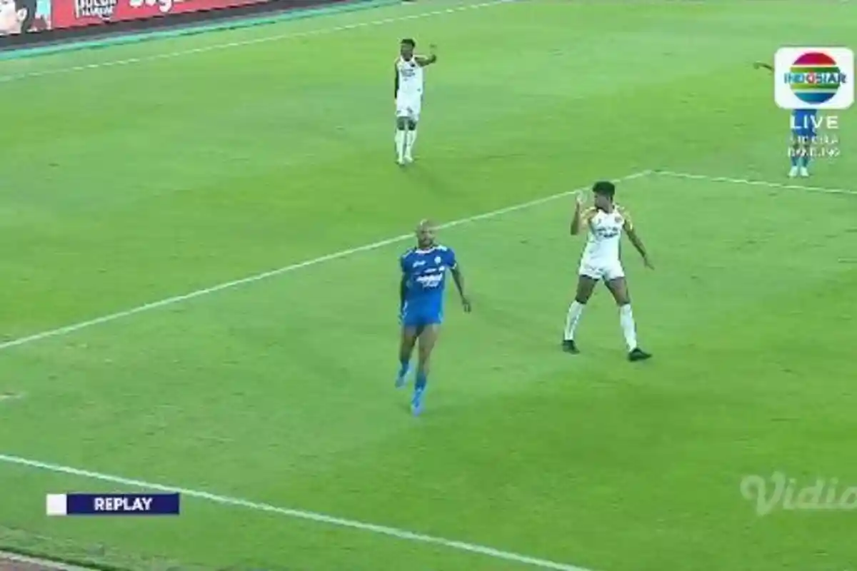 BREAKING NEWS Update Persib Bandung Vs Dewa United:  Detik-detik DDS Cedera, sampai Gak Kuat Berdiri