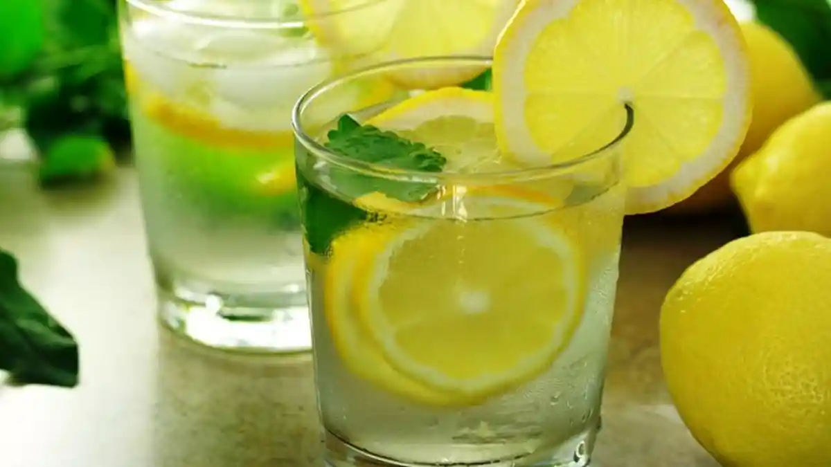 Khasiat Bagi Kesehatan Tubuh Jika Minum Air Lemon saat Pagi Hari, Mengurangi Risiko Batu Ginjal