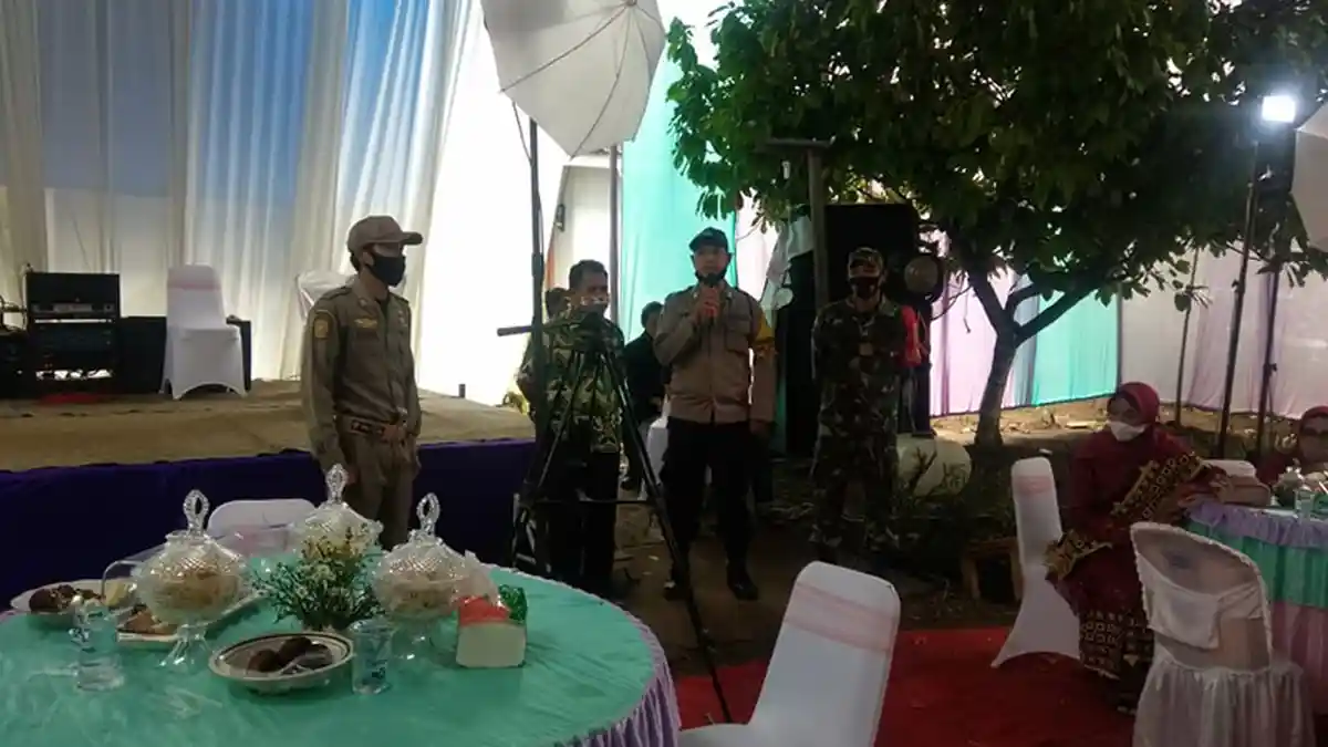 Polsek Baradatu Bubarkan Resepsi Pernikahan Cegah Covid-19