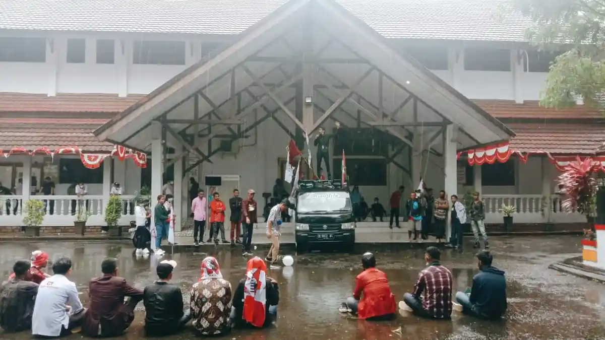 Soal Kenaikan Tarif Angkot di Ambon, Pendemo; DPRD Akan Teruskan ke Wali Kota