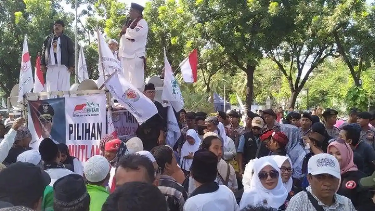 Massa Pendukung Anies: Ada Presiden yang Kinerjanya Setingkat Lurah