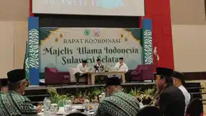 Momen-Ketua-MUI-Sulsel-Prof-Dr-KH-Najamuddin-pimpinan-rakor-MUI-Se-Sulsel.jpg