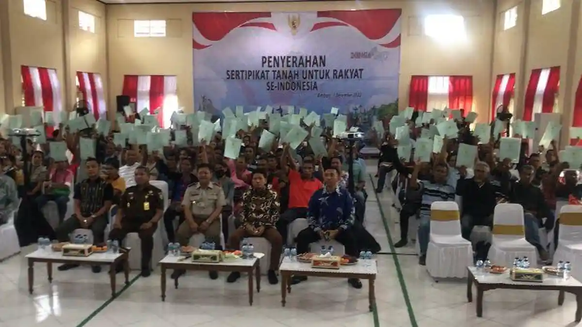 Warga Senang Akhirnya Dapat Sertifikat Tanah; Terima Kasih BPN Maluku
