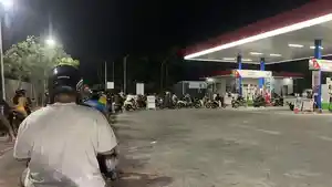 20261206-Antrean-di-SPBU-Jalan-Bibis-Raya-Bantul.jpg