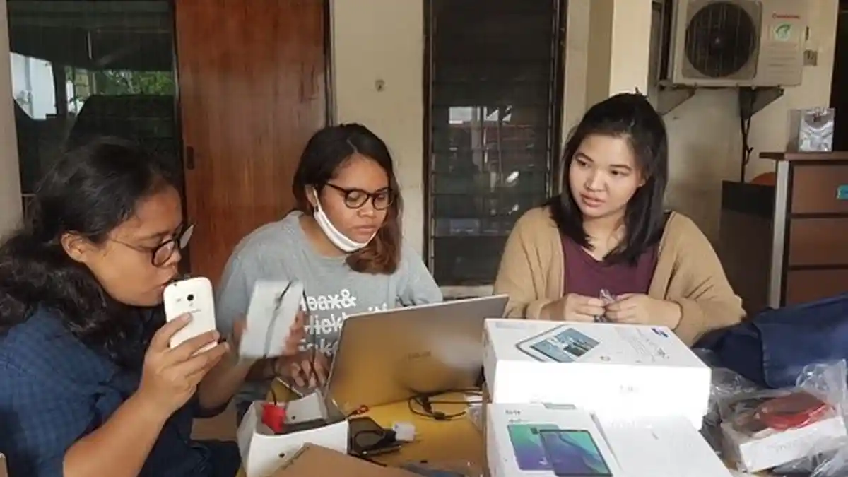 Sekelompok Pemuda Buat Gerakan Berbagi Ponsel Bekas untuk Bantu Pembelajaran Daring