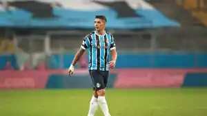 Bintang-Gremio-Luis-Suarez.jpg