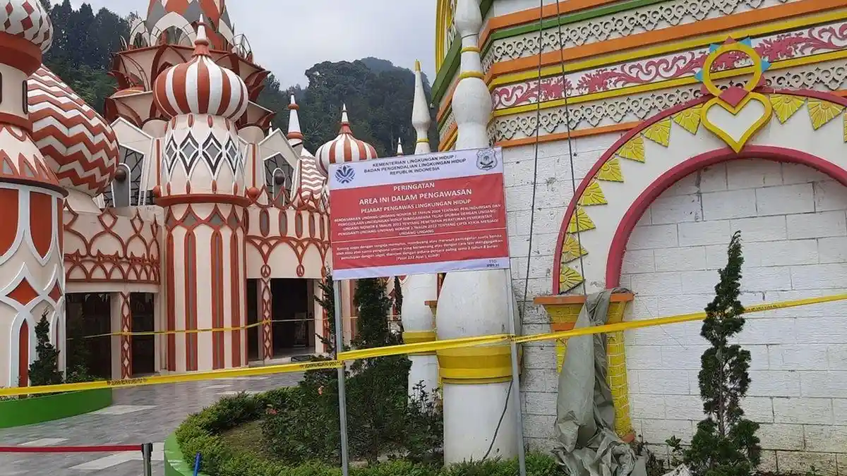 Duduk Perkara Tempat Wisata Hibisc Fantasy Puncak Bogor Dibongkar, Berada di Area Resapan Air