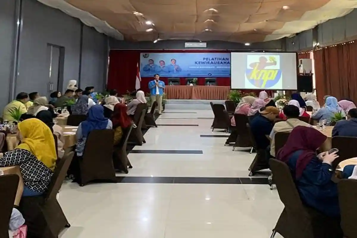 Pemuda dan UMKM Dapat Ilmu Kewirausahaan 