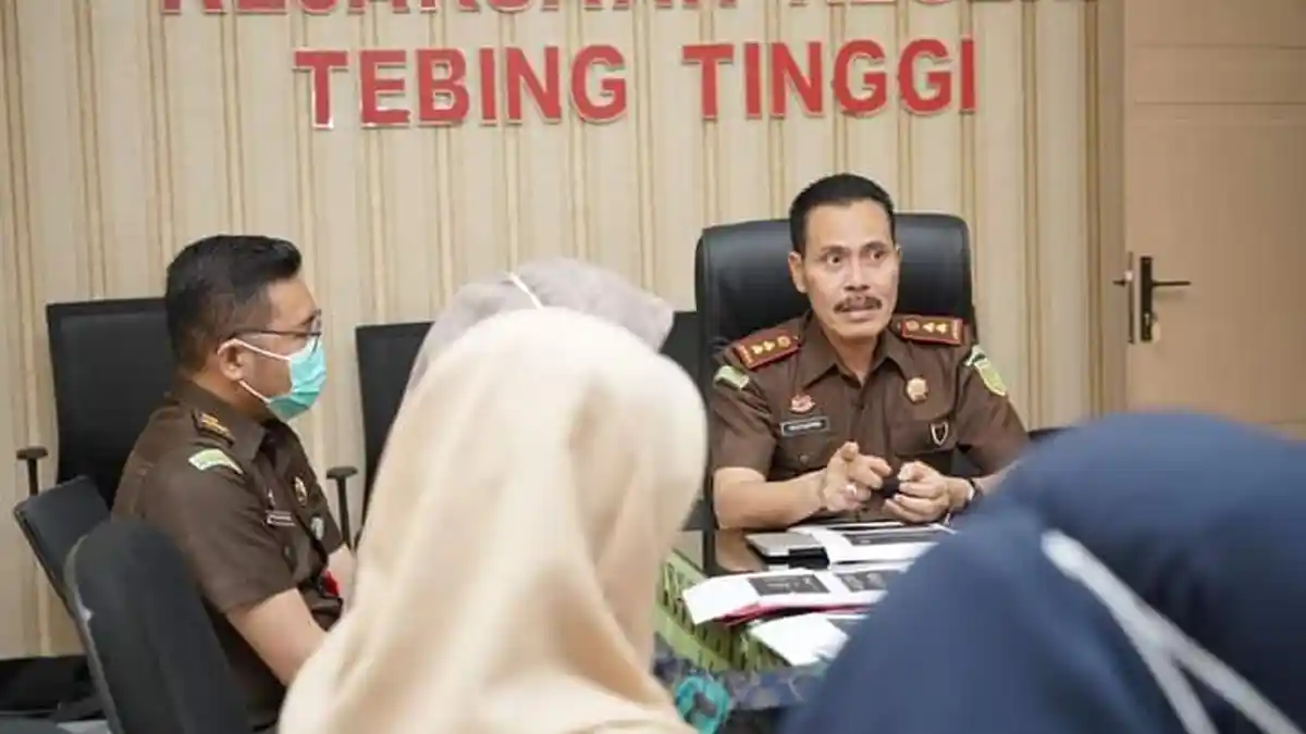 SOSOK Mustaqpirin, Kepala Kejaksaan Negeri Tebingtinggi, Pernah Jadi Cleaning Service