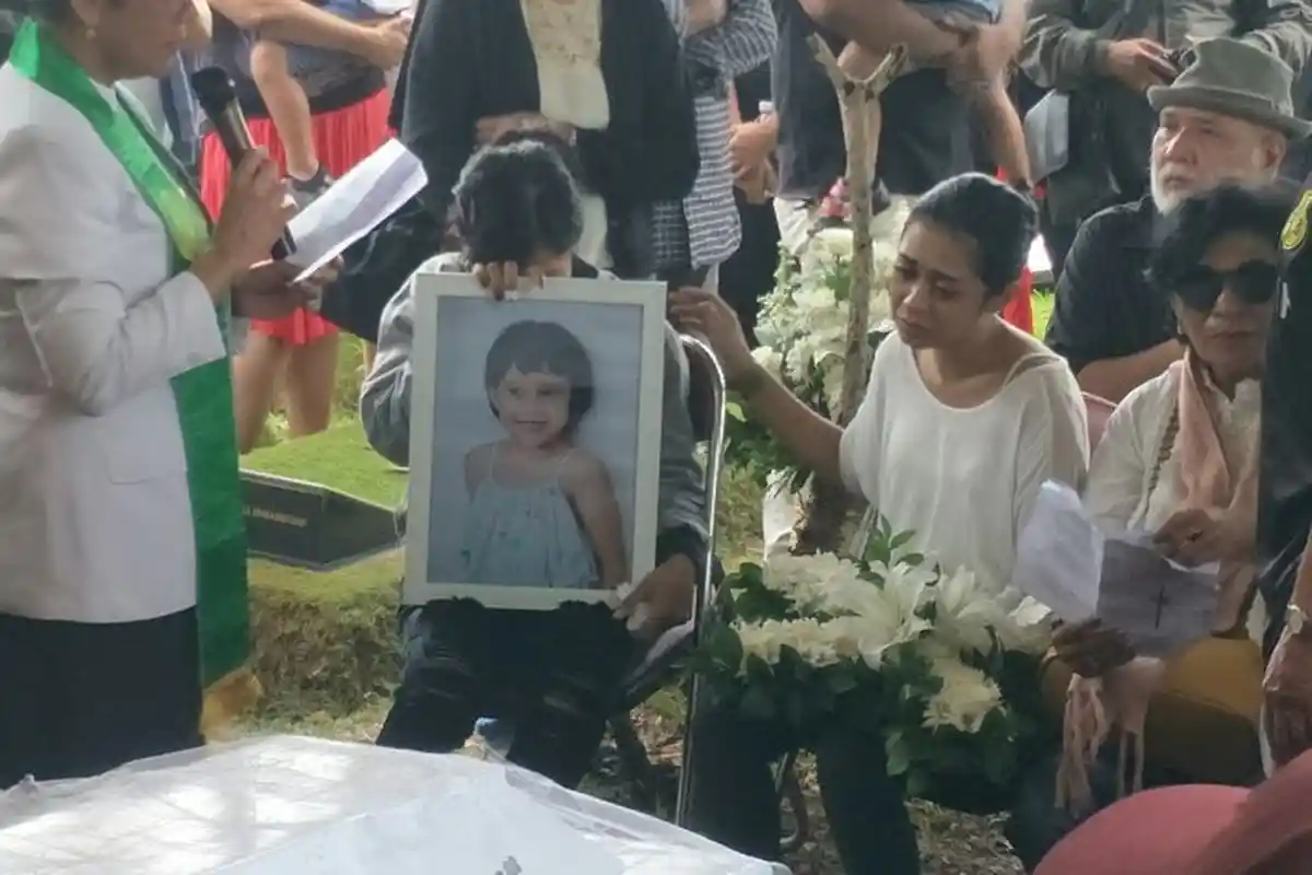 Kisah Pilu Karen Pooroe Ceritakan Kematian Putrinya: Akhirnya Dia Kembali Tapi Sudah Tidak Bernyawa