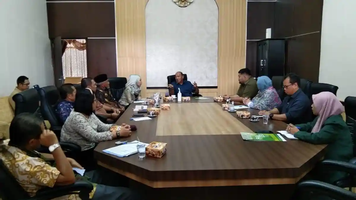 Terima Audensi FKM USU dan BPJSK, Plt Bupati Langkat Harap Dukungan Guna Lindungi Kesehatan Petani