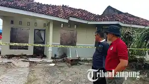 Pekerja-PT-Prima-Alumga-Lampung-Resah-Buntut-Teror-Pembakaran-Mess-Karyawan.jpg