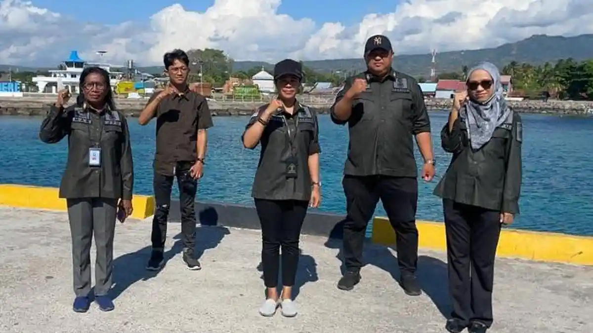 Imigrasi Maumere Lakukan Monitoring di TPI Pelabuhan Lorens Say 