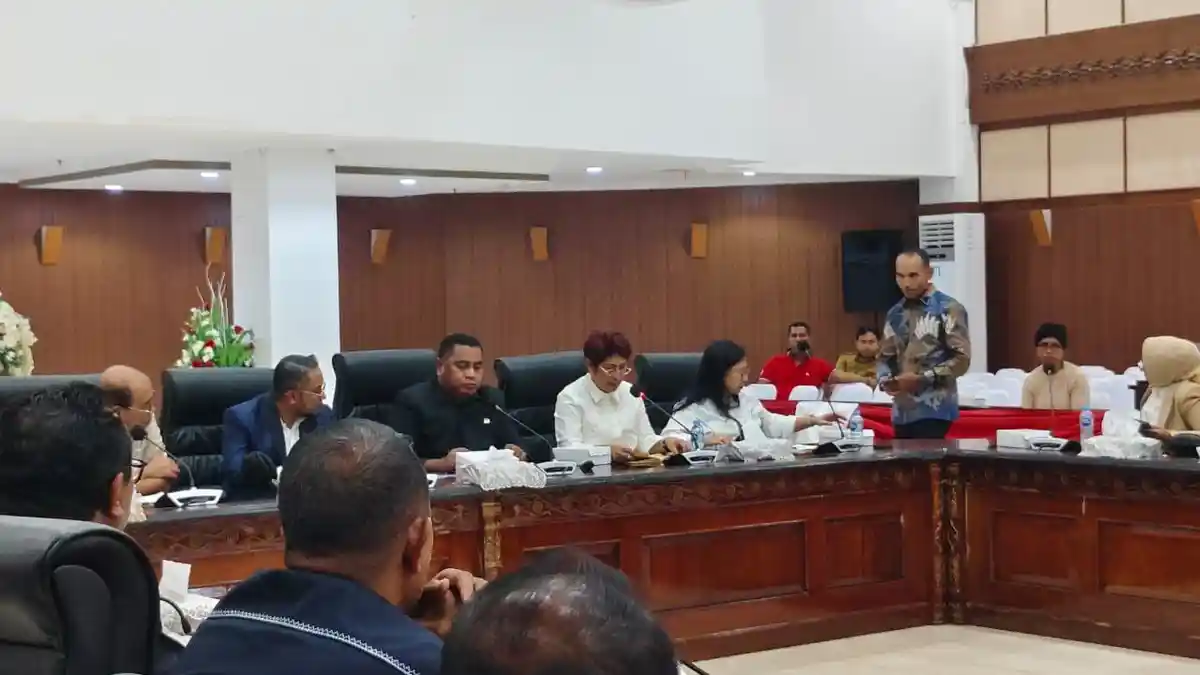 Soal Efisiensi Anggaran, DPD, DPR dan DPRD Maluku Rapat Bersama Bahas Nasib Rakyat